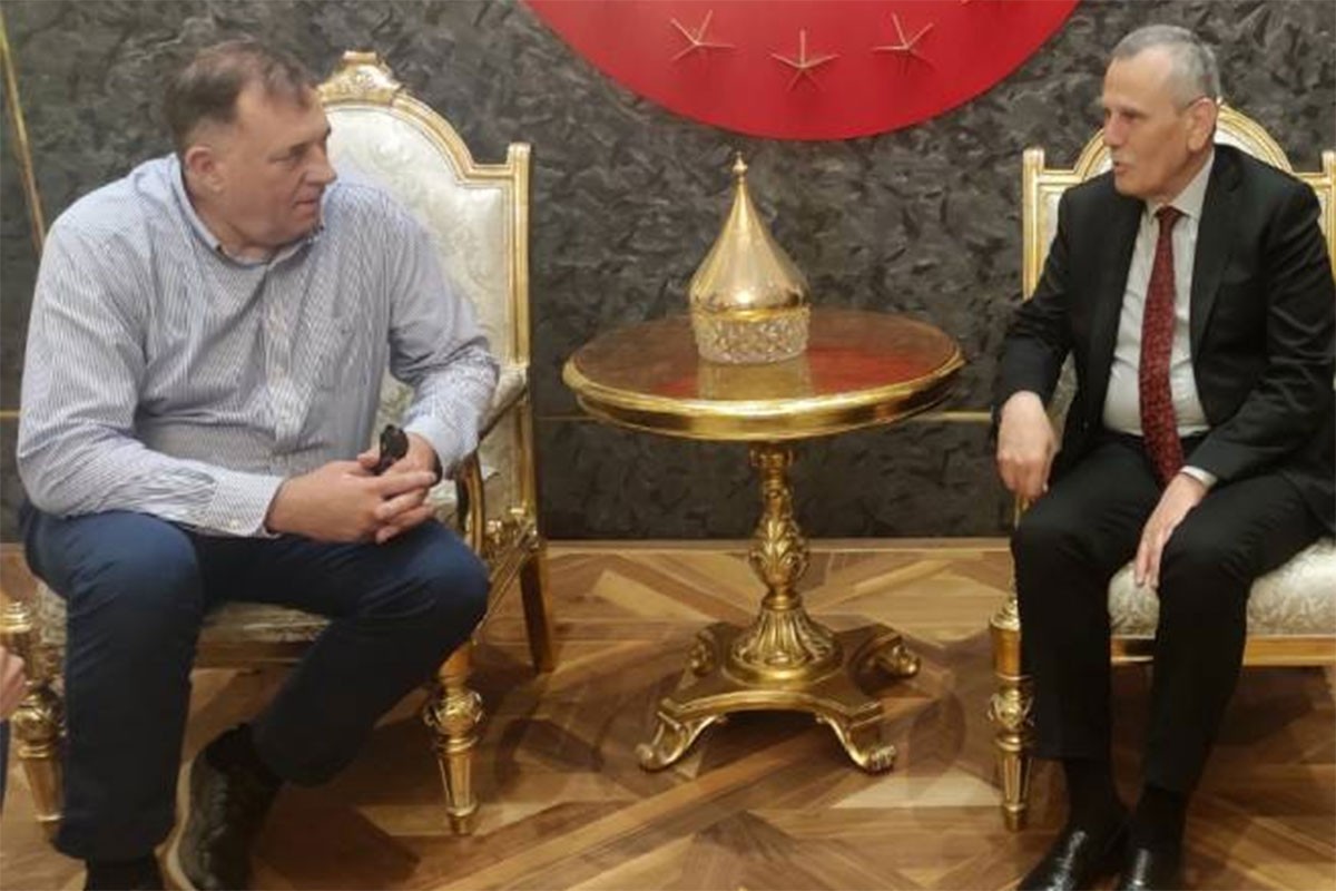 Dodik otkrio o čemu će razgovarati sa Čavušogluom