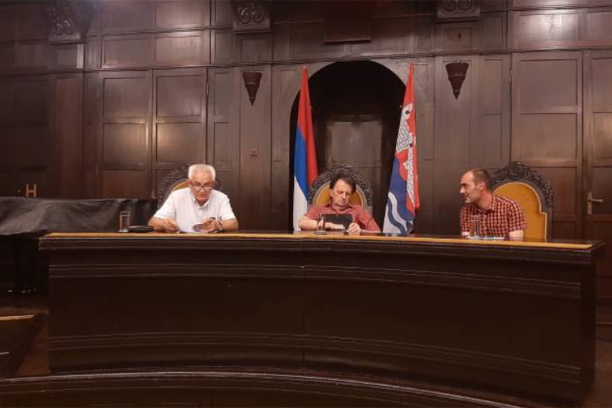 U Banskom dvoru promovisana knjiga "Život iz zasjede"