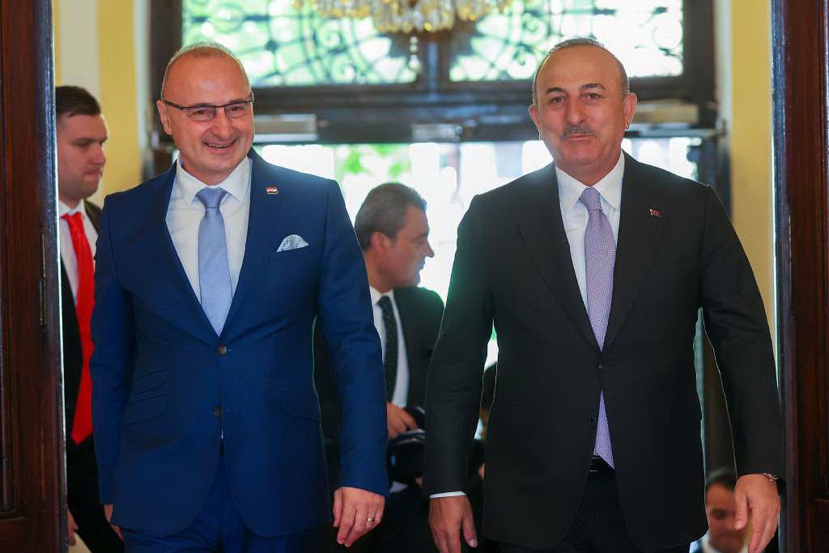 Čavušoglu: Nadamo se dogovoru Hrvata i Bošnjaka