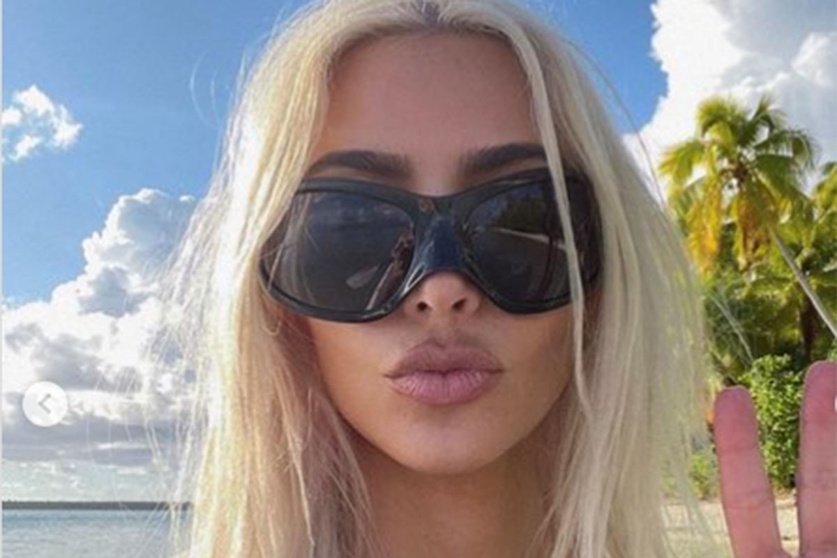 Kim Kardašijan pozirala u bikiniju