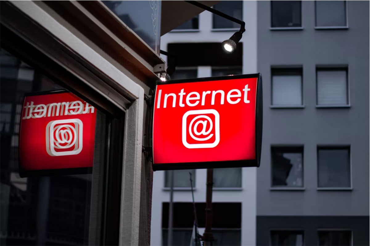 Spomenik Internet Exploreru u Južnoj Koreji postao hit: Zna se ko ga je podigao i zašto
