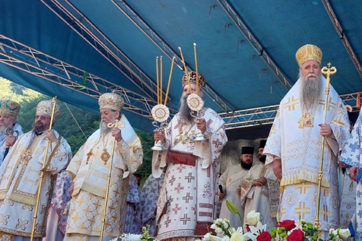 Patrijarh Porfirije u manastiru Glogovac kod Šipova