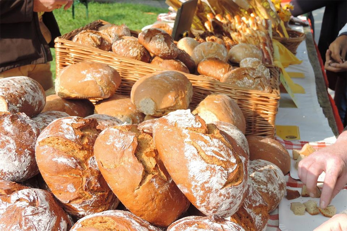 Koliko su Crnogorci u maju trošili na hljeb, mlijeko i jaja