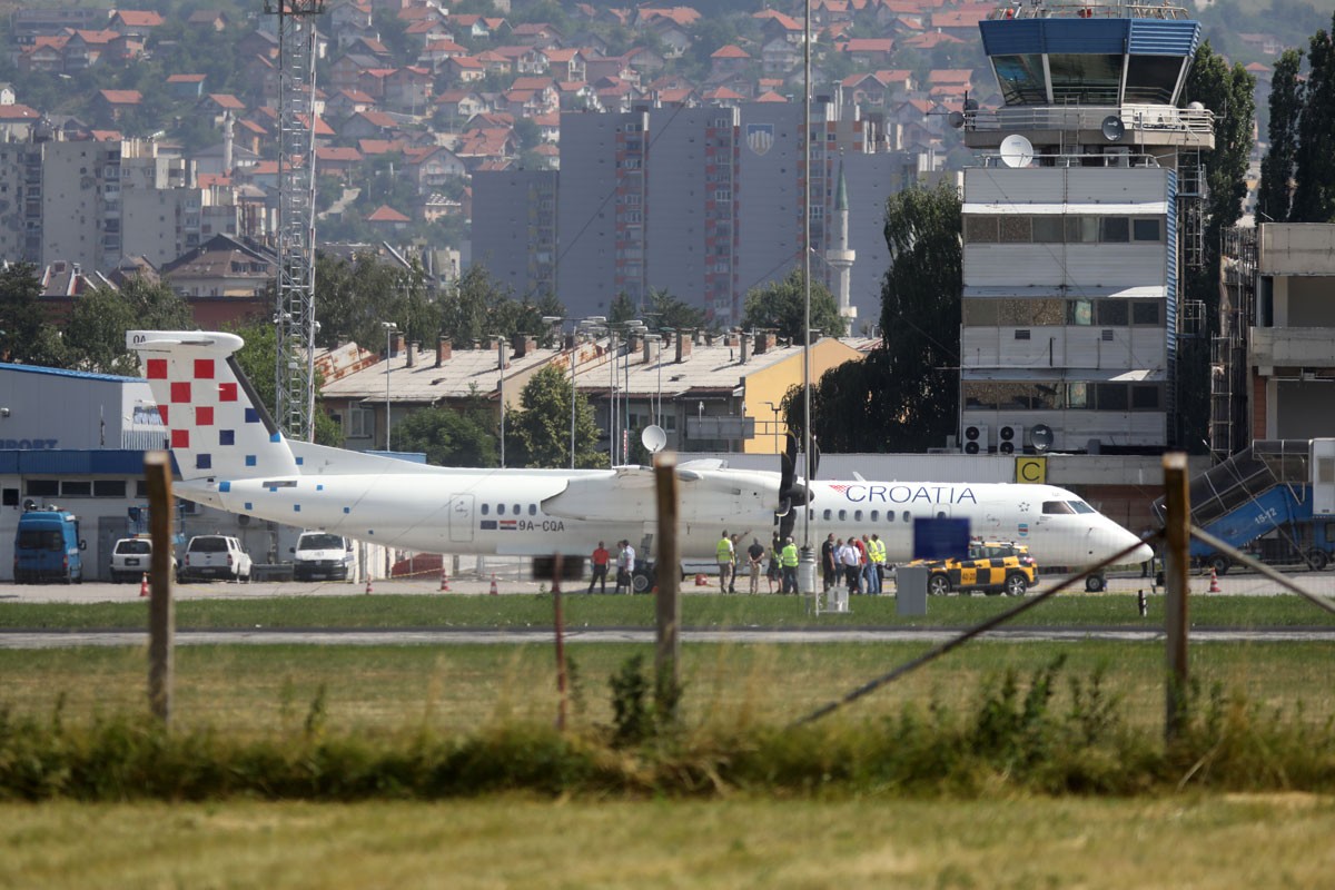 Tužilaštvo BiH: Na avion na letu Zagreb - Sarajevo nije pucano