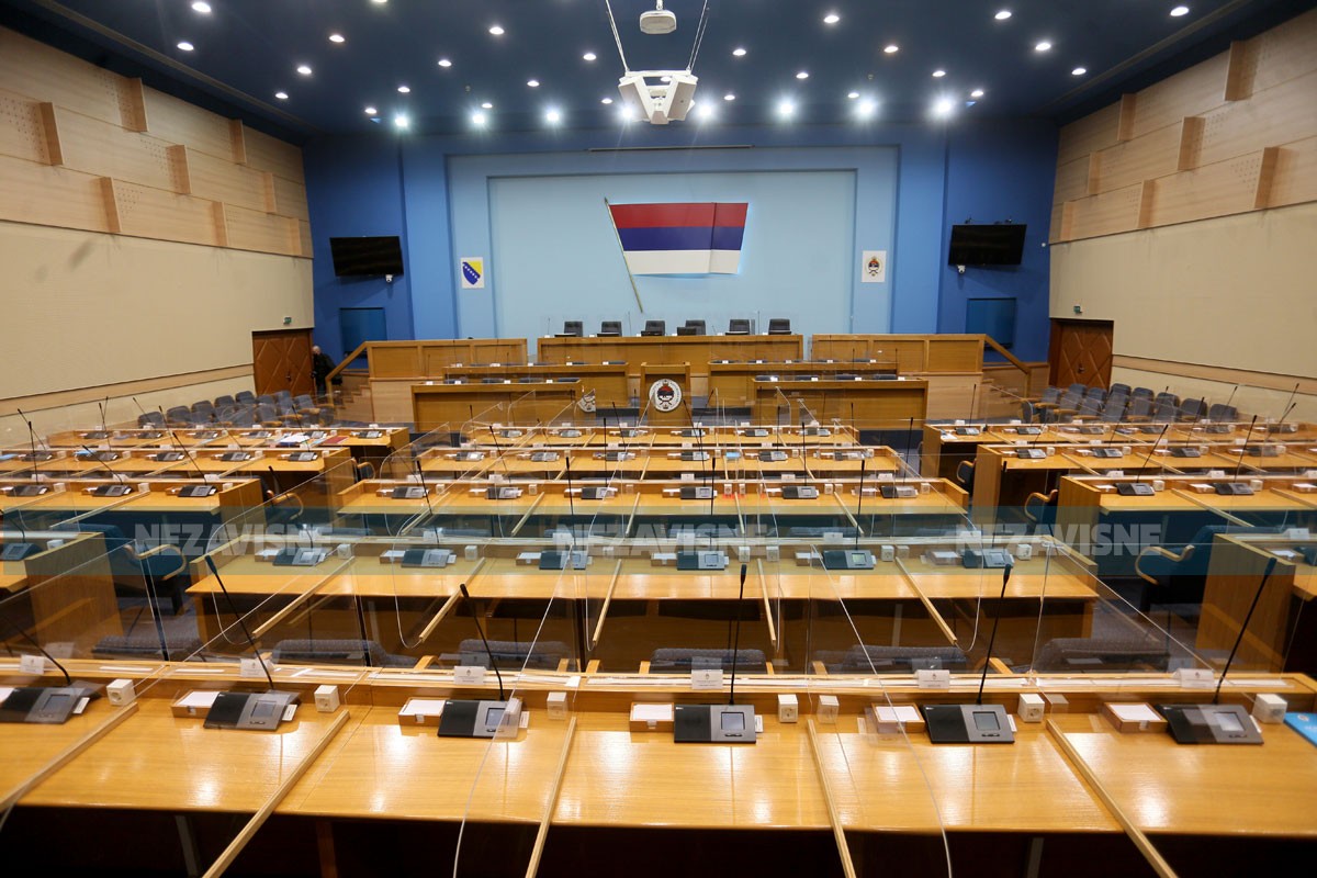 Stranke u Srpskoj ciljaju 117 poslanika, a mjesta ima za 83