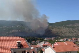 Veliki požar iznad Igala, vatra se približila kućama