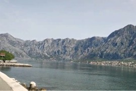 Jak vjetar spriječio dva kruzera da uđu u Luku Kotor