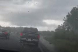 Kako izgleda kada grom udari u auto