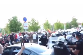 Nemiri u Nikšiću, policija bacila suzavac
