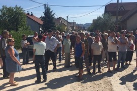 Mještani Prvomajske siti praznih obećanja i prašine najavljuju ...