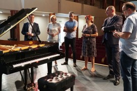 Trebinje postalo centar klasične muzike RS, dobili koncertni klavir