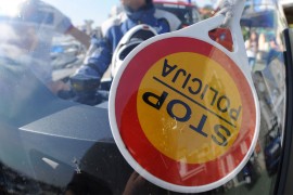 Policajac motorom sletio u provaliju