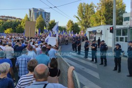 MUP Kantona Sarajevo: Na protestima ispred OHR-a više od sedam hiljada ...