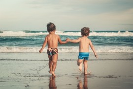 8 trikova koji će vam olakšati ljetovanje sa djecom