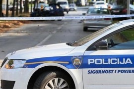 Pogibija kod Kozarca: Prešao u suprotnu traku i udario u kamion ...