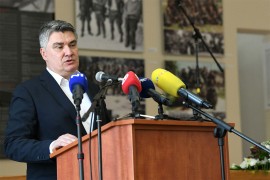 Milanović: Ispred OHR-a je nahuškana unitaristička rulja