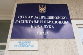 Nakon upozorenja, radnicima Centra za predškolsko regres i 50 KM na ...