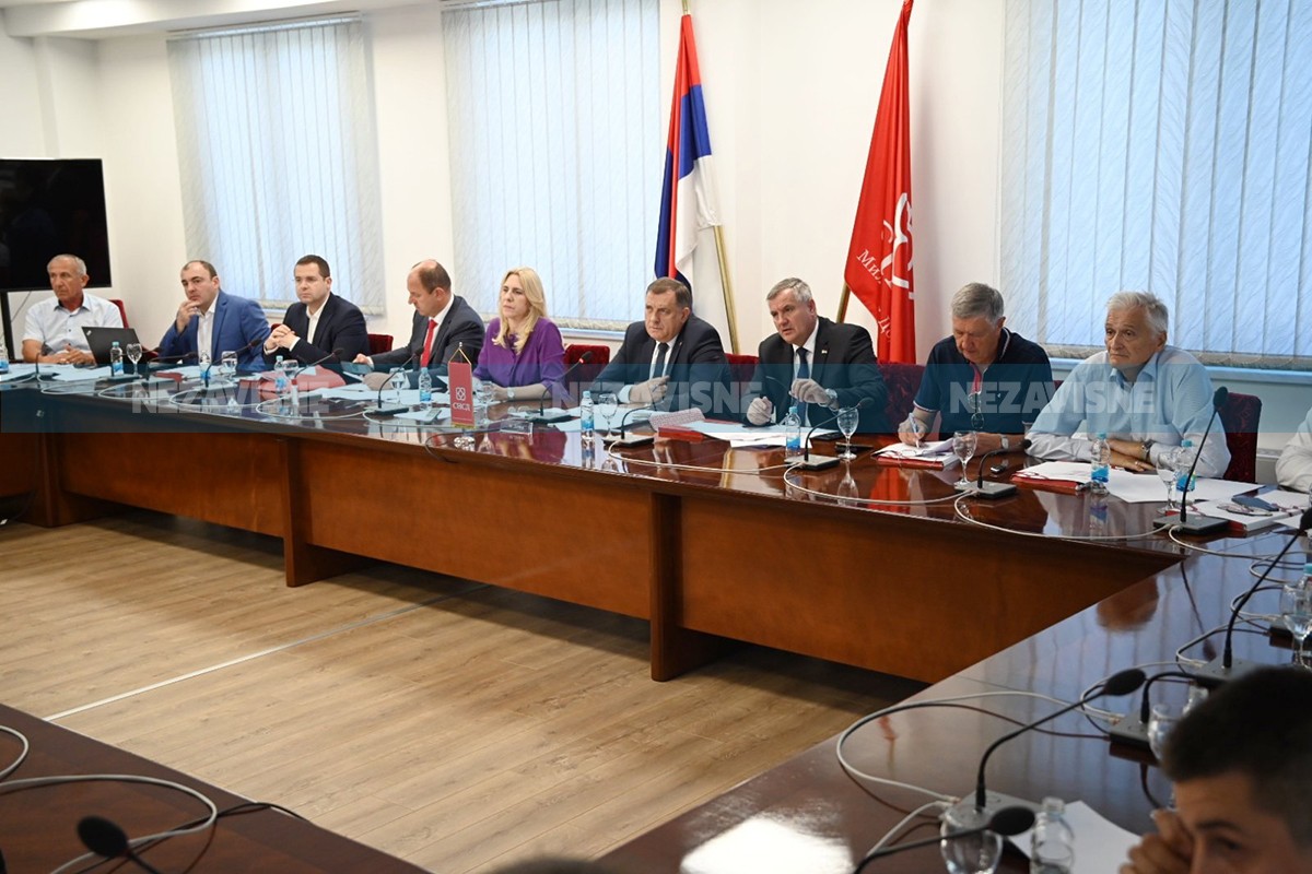 Dodik kandidat za predsjednika RS, Cvijanovićeva želi u Predsjedništvo