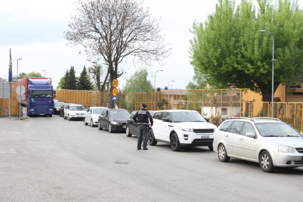 Čekanje na granici naplaćuje penale