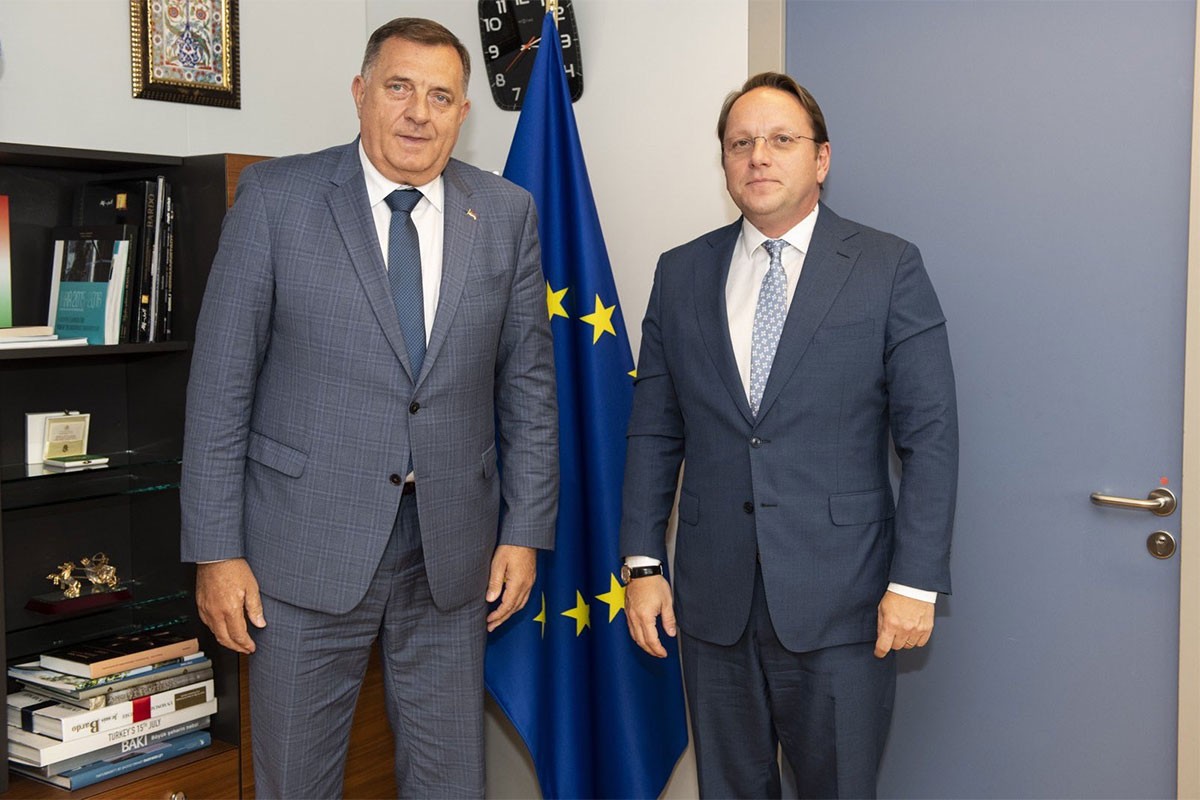 Dodik nakon sastanka sa Varheljijem: Uređivanje sudstva i javnih nabavki za mene prioritet