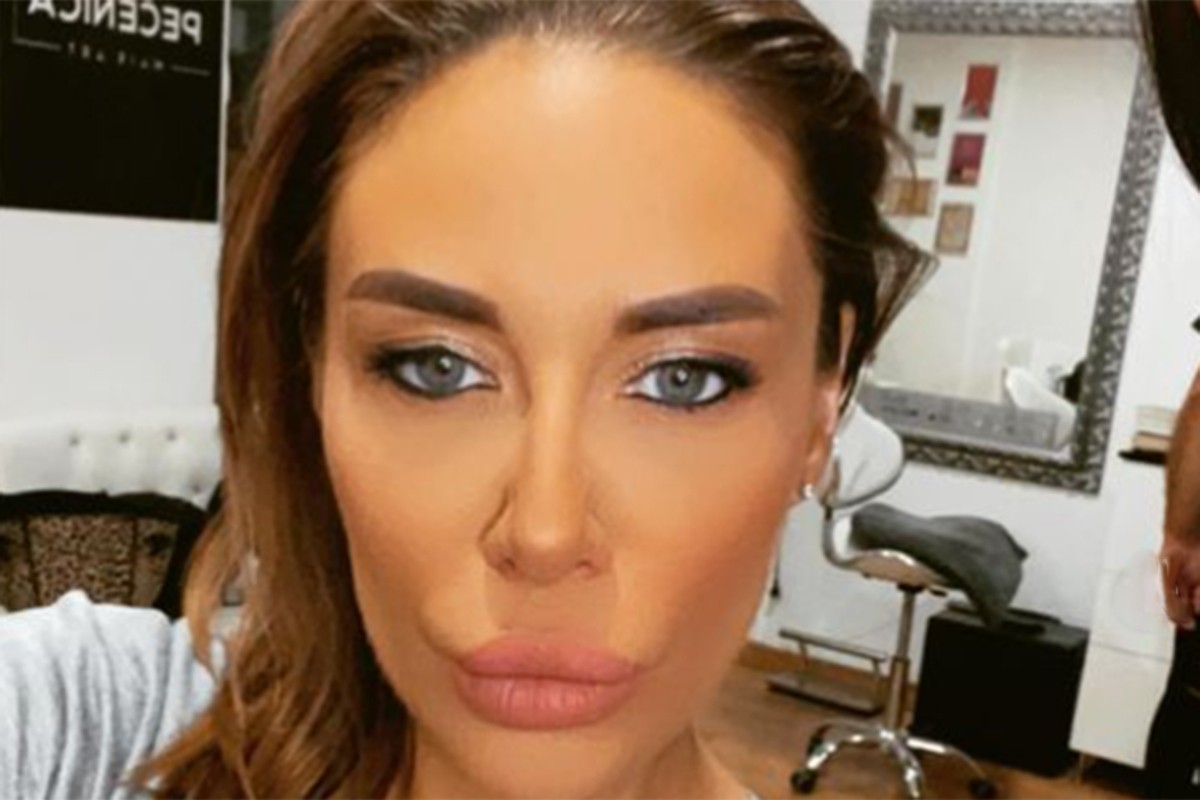 Ana Nikolić novim fotografijama izazvala lavinu komentara: "Zašto si zelena ljubavi"