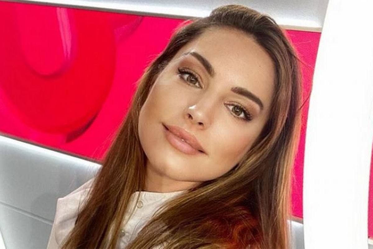 Bivša manekenka: Voljela bih da imam manje grudi i da nosim haljine na bretele