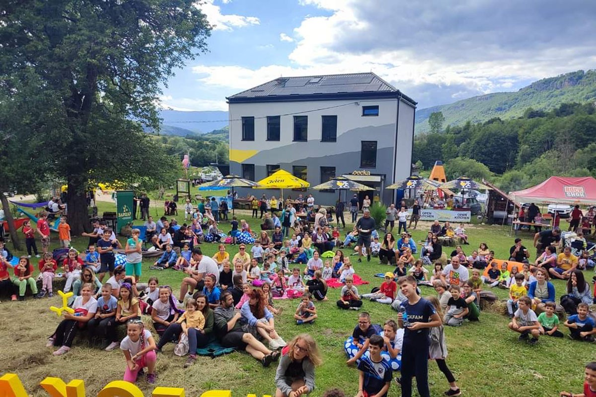 Hiljade posjetilaca uživale u oazi ležernosti i zabave na Pecka outdoor festivalu