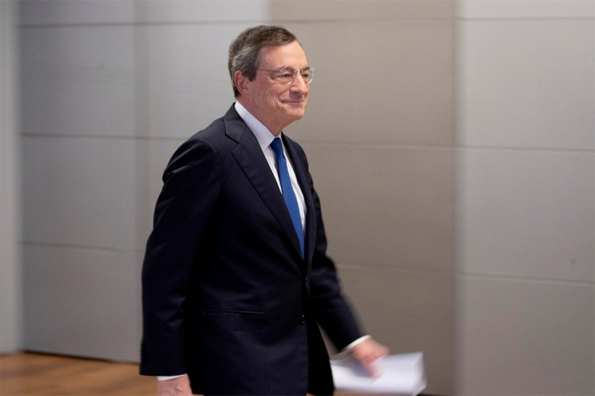 Pala italijanska vlada, Mario Dragi potpisao ostavku