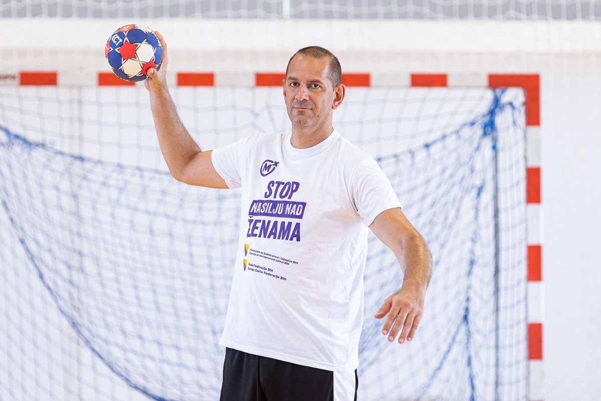 Mladen Bojinović podržao akciju "Stop nasilju nad ženama"
