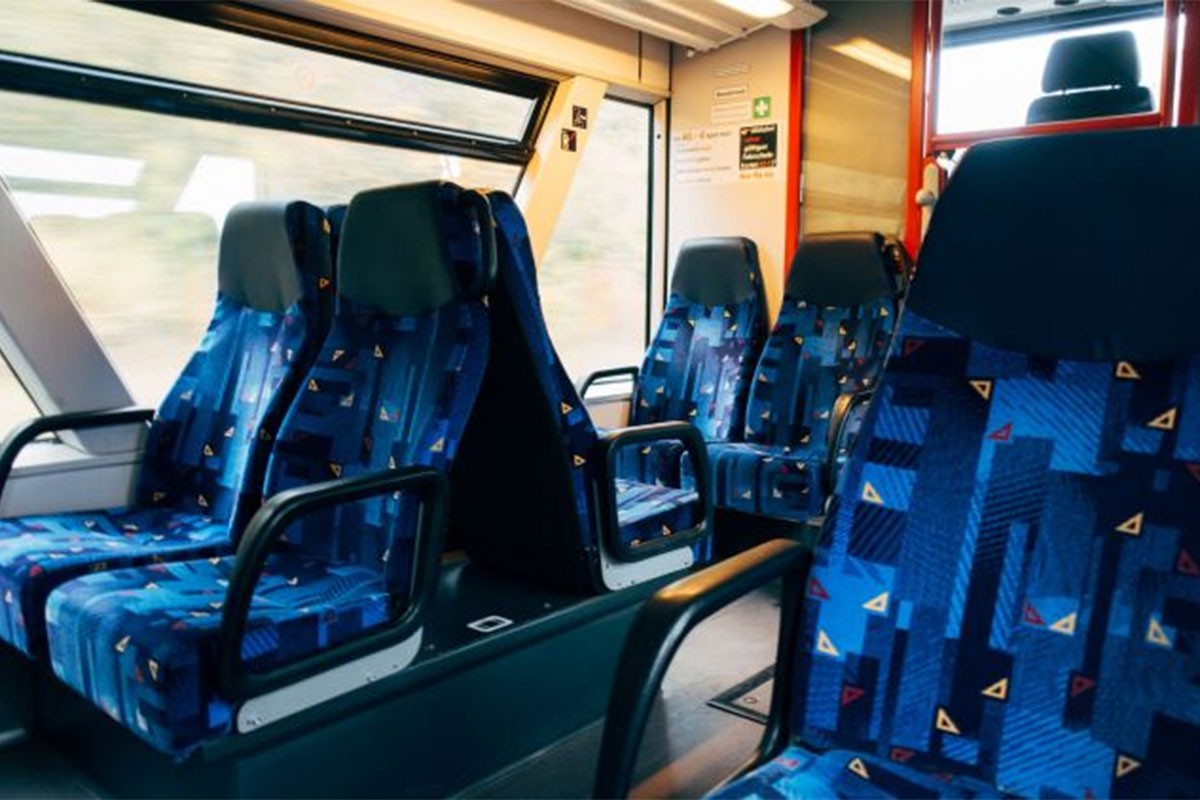 Zbog čega su sjedišta u autobusima šarena