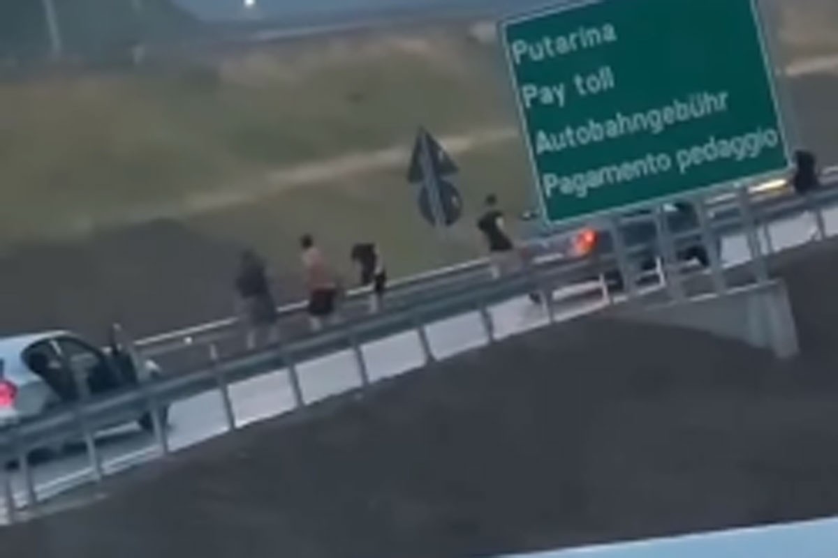 Tuča na auto-putu u Crnoj Gori, šutirali se i udarali pesnicama