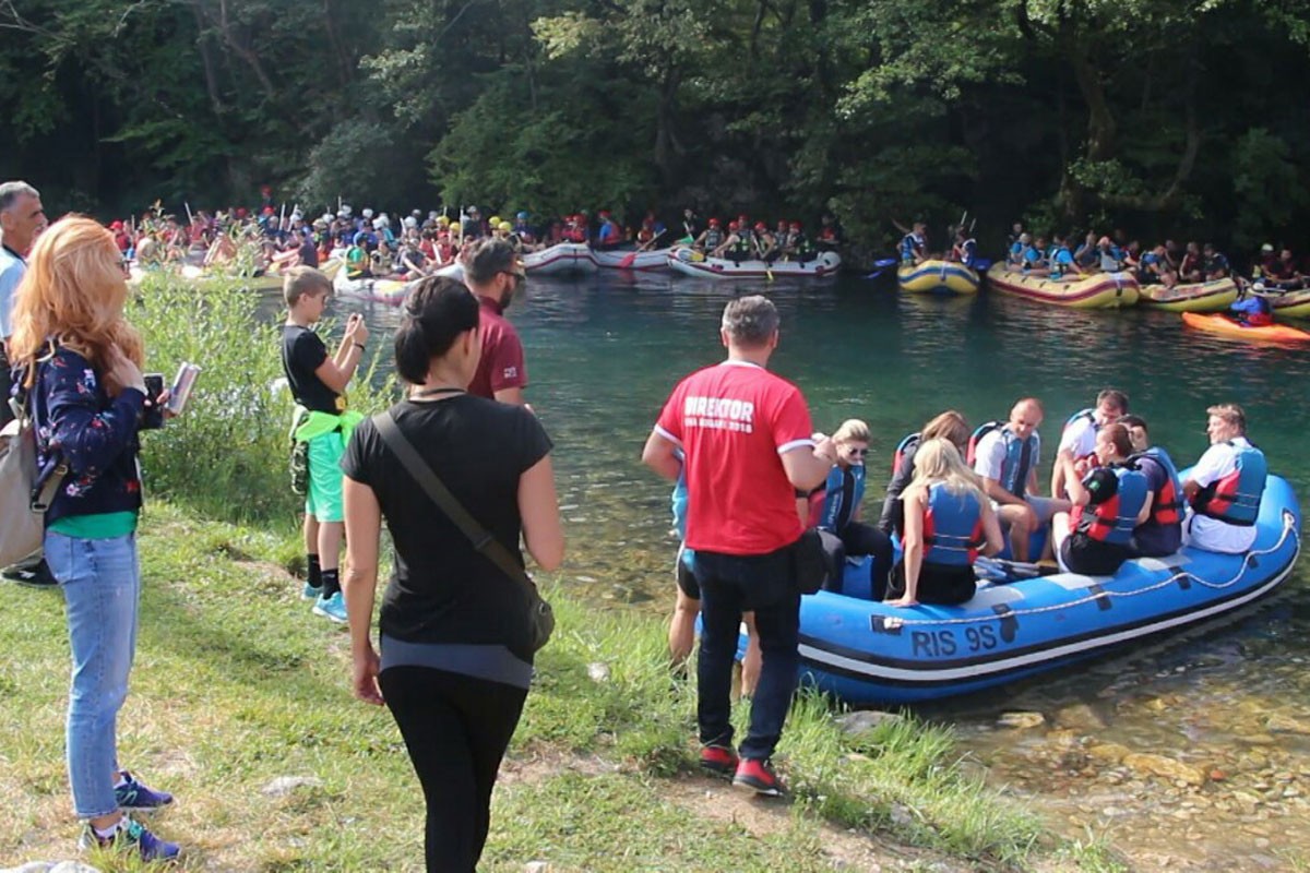 Regata krenula niz Unu nakon dvije godine pauze