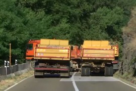U mjestu Rudare se okupljaju građani, barikada i dalje tu