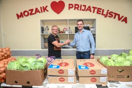 Nova banka uručila donaciju Udruženju građana "Mozaik prijateljstva"