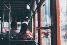 Drama u autobusu: Putnici ispred sebe zapalio kosu