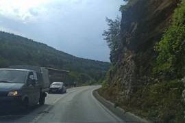 Četvoro povrijeđenih u sudaru tri vozila