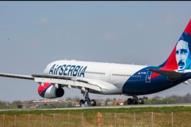 Avion prinudno sletio u Crnoj Gori: Putnica vidjela da varniči ispod ...