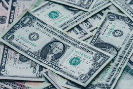 Dolar na tronedjeljnom maksimumu