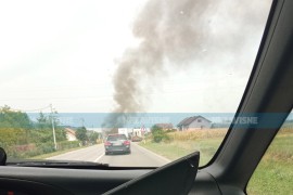 Zapalio se autobus na cesti kod Doboja, obustavljen saobraćaj
