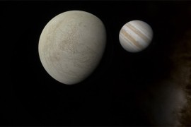 Na Jupiterovoj Evropi snijeg pada naopako