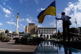 Ukrajina slavi Dan nezavisnosti: U Kijevu izloženi izgorjeli ruski ...