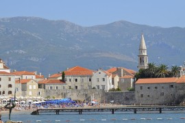 Ministarstvo o masovnom trovanju turista u Budvi: Neprekidno pratimo ...