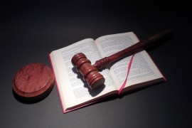 Francuska protjeruje popularnog imama zbog govora mržnje