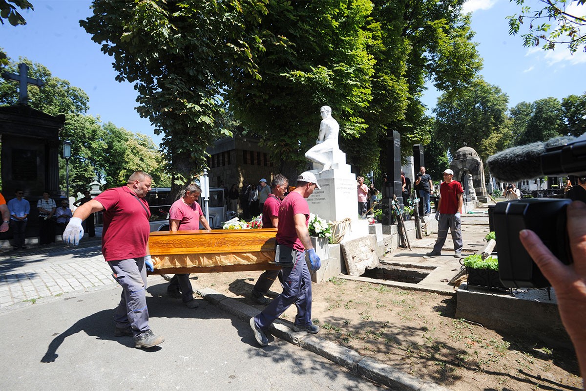 Sahranjen glumac Branko Cvejić