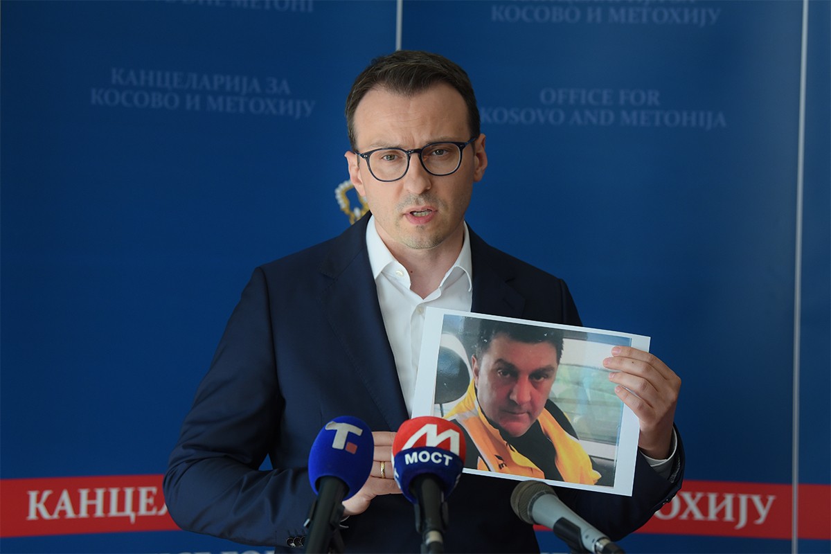 Petković: Pripadnici Rosu oteli Srbina i sanitetsko vozilo