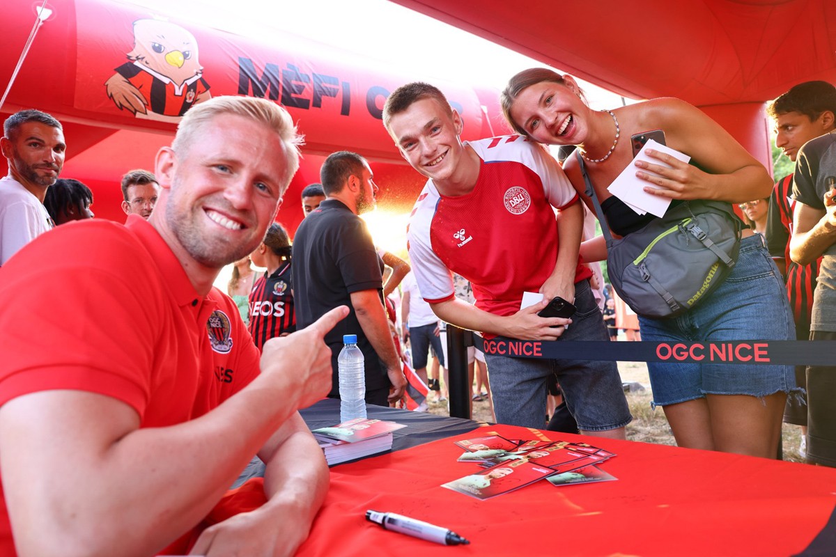 Kasper Šmajhel napustio Lester i prešao u Nicu