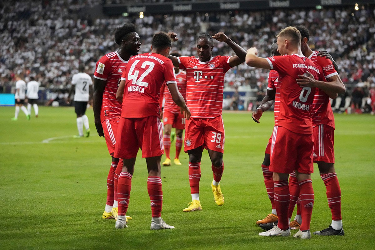Bajern silan protiv Ajntrahta na startu Bundeslige