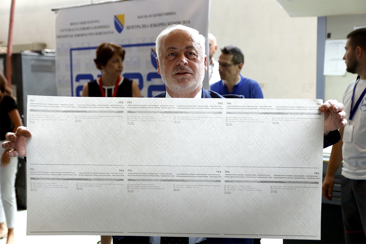Počelo štampanje glasačkih listića, proces prate kamere