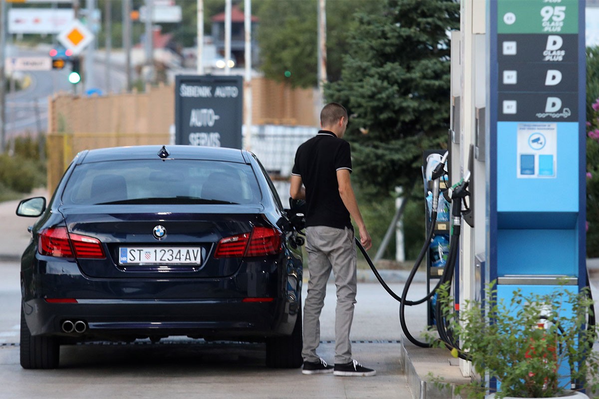 Znatno jeftinije gorivo u Hrvatskoj