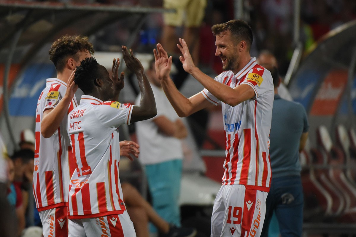 Zvezda rutinski savladala Pjunik, korak do Lige šampiona